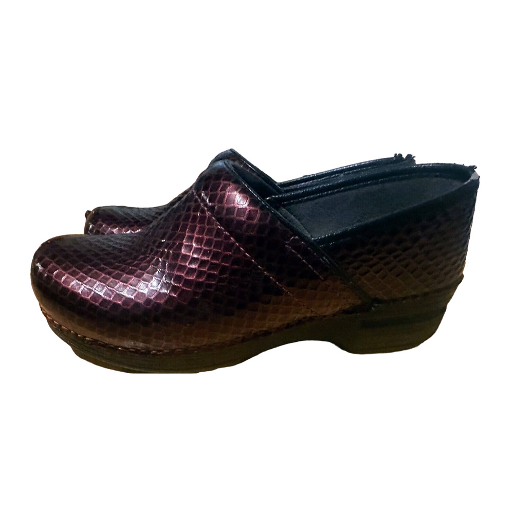 Dansko XP 2.0 Women’s Size 39 US 8.5-9 Burgundy Leather Clogs Shoes
